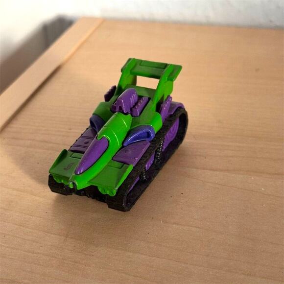 Vintage 1992 Hot Wheels Treadator Tank 1:64 Green Purple All Terrain - Picture 7 of 9